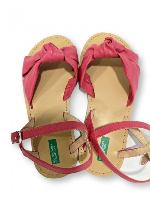 Sandale roz pentru fete
