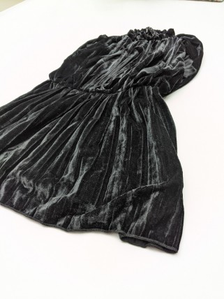 Rochie neagra din velvet pentru fete Rochie neagra din velvet pentru fete